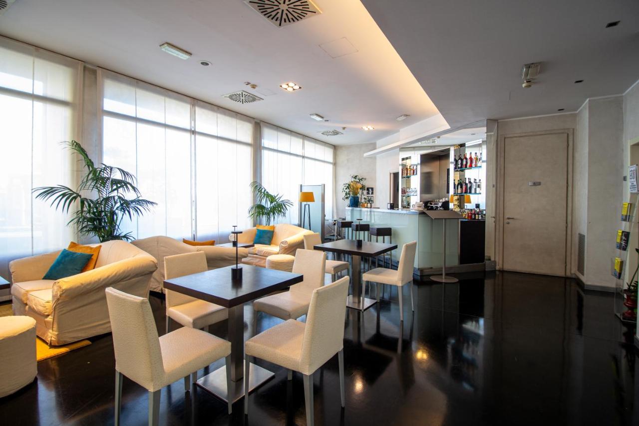 Hotel Cavour By Lvg Collection 4*